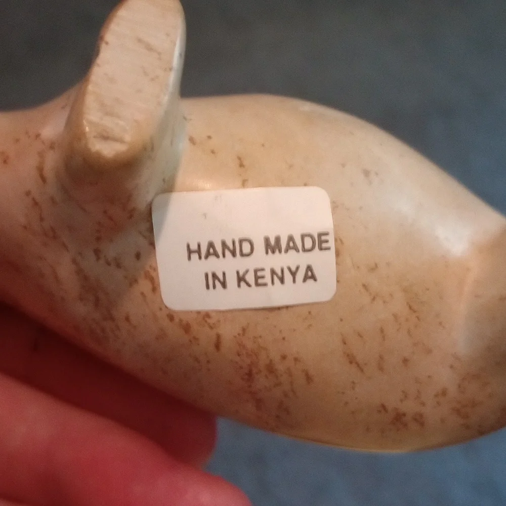 Marble Rhino from Kenya - Picture 3 of 3